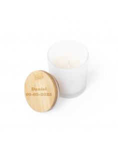 Vela blanca con tapa de madera
